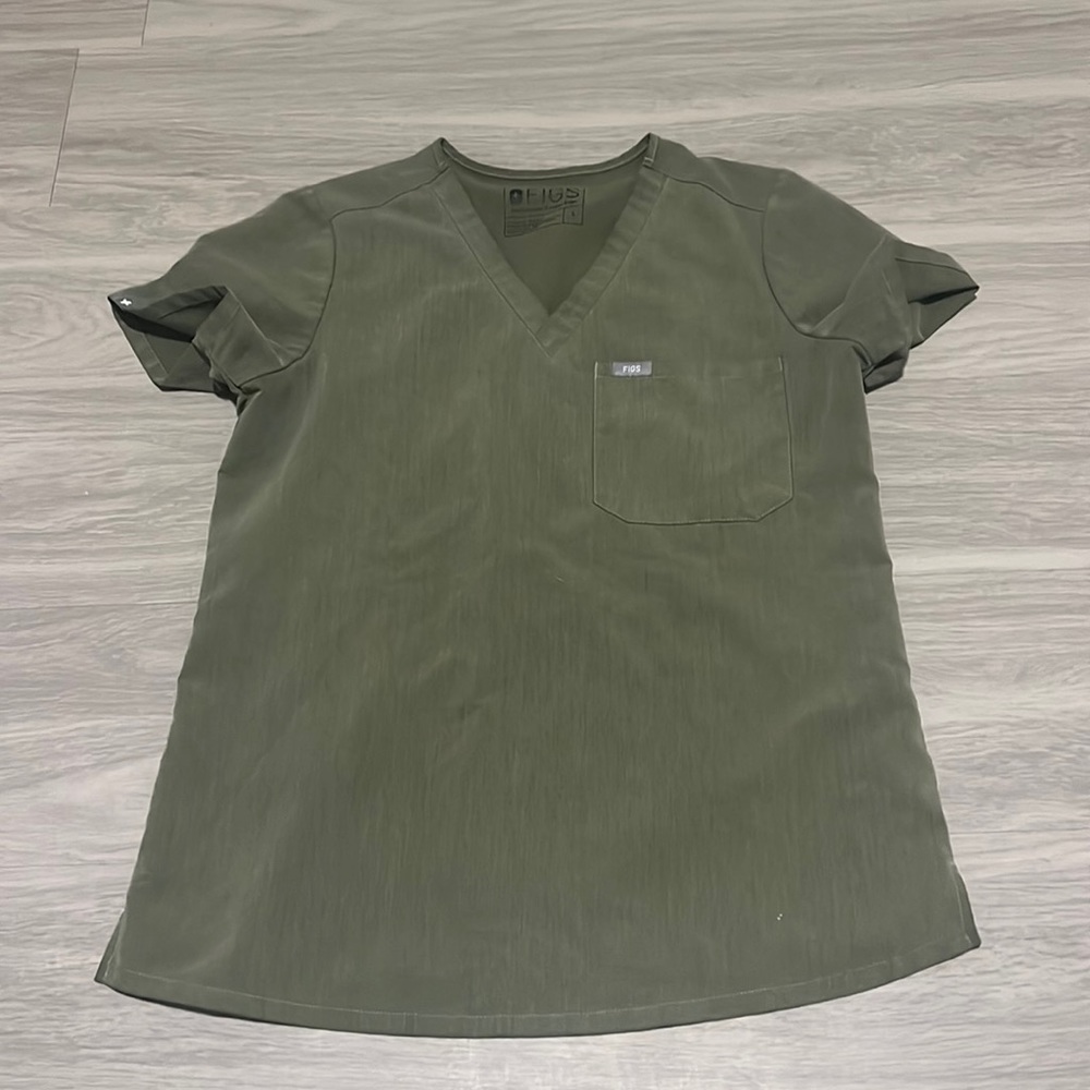 Heathered Olive scrub top S